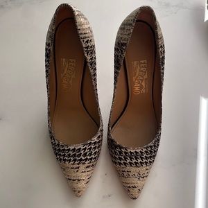 Salvatore Ferragamo SUSI PATCH Nero Suede calf